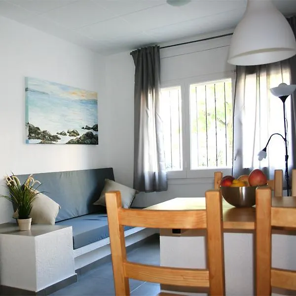 Apartaments La Riera Roses